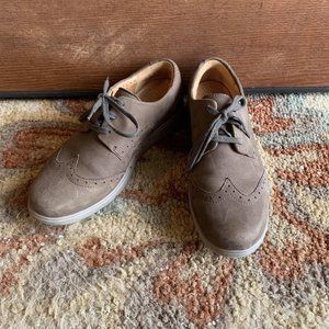 Clarks Artisan Women's Oxfords in tan